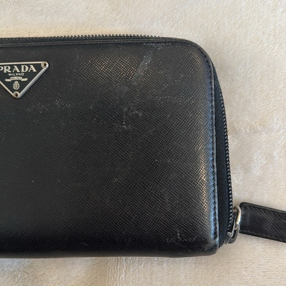 Prada Black Leather Zip Wallet in Black - Picture 7 of 11